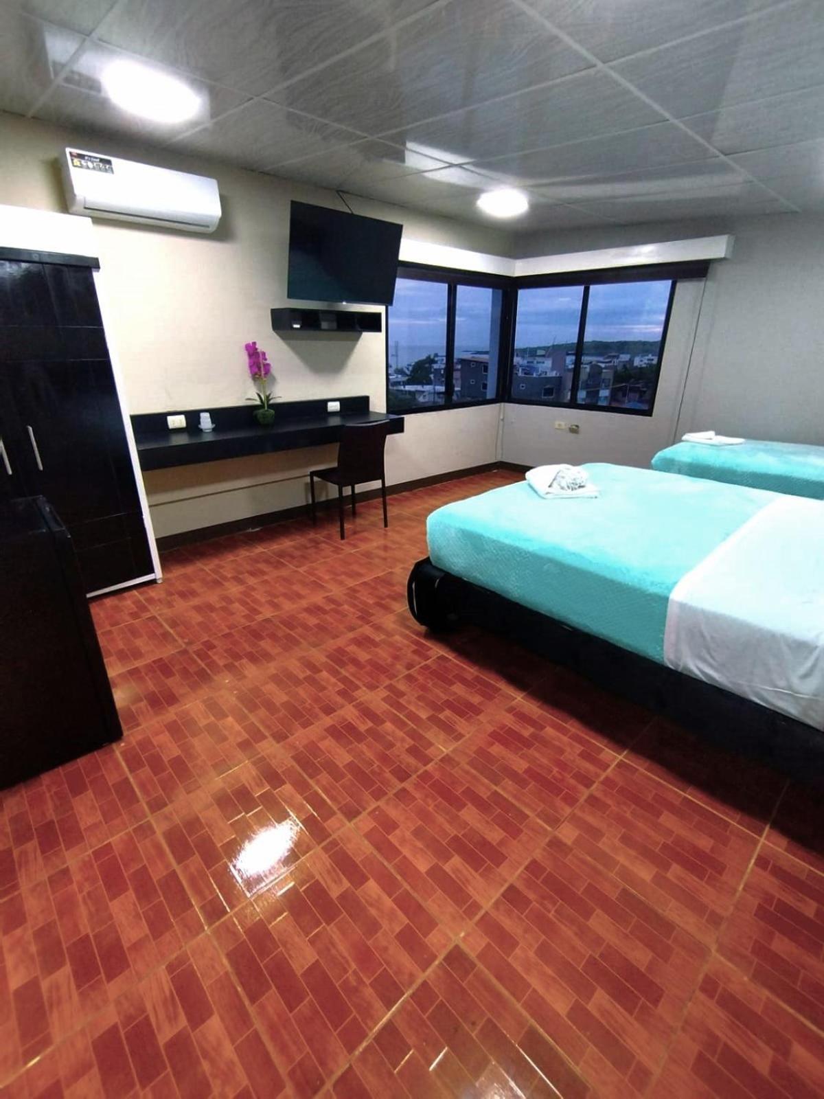 Hotel Los Algarrobos Puerto Baquerizo Moreno Kültér fotó