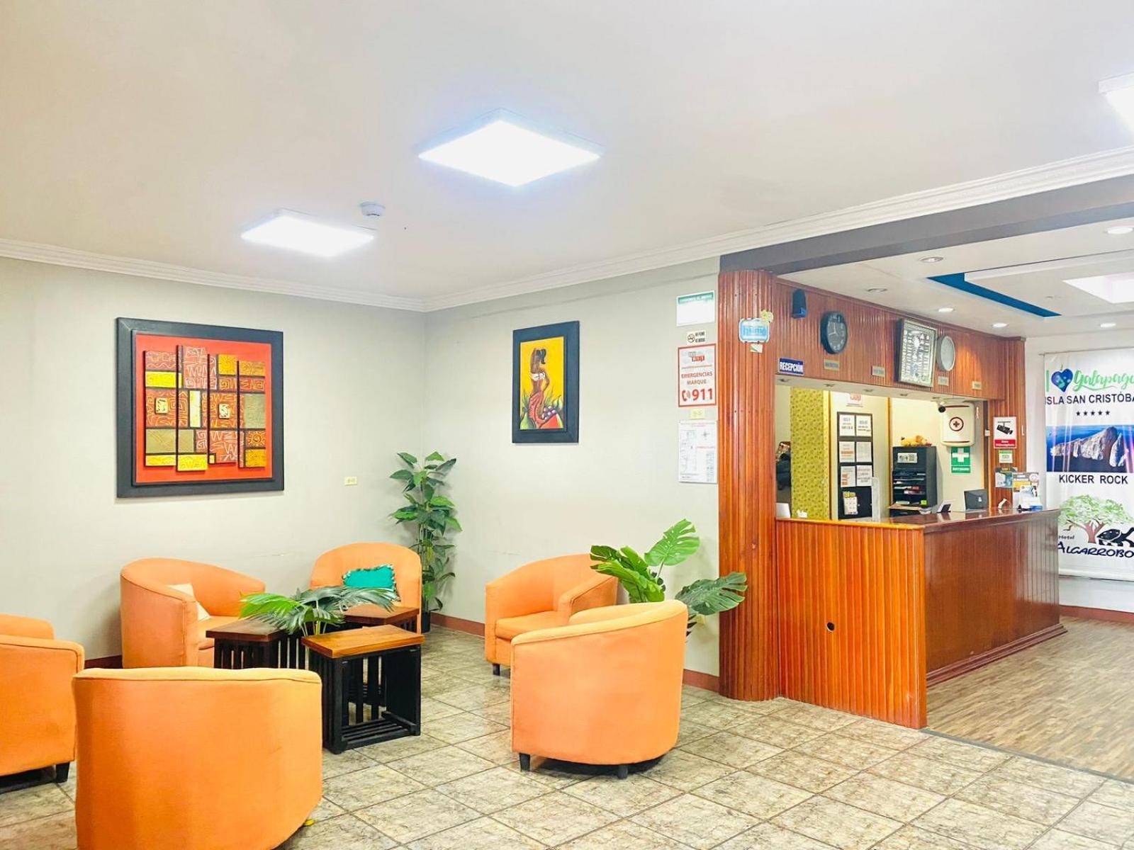 Hotel Los Algarrobos Puerto Baquerizo Moreno Kültér fotó