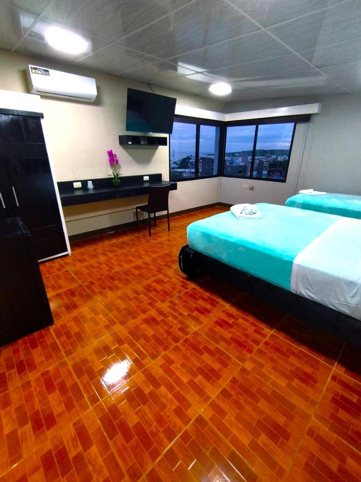 Hotel Los Algarrobos Puerto Baquerizo Moreno Kültér fotó