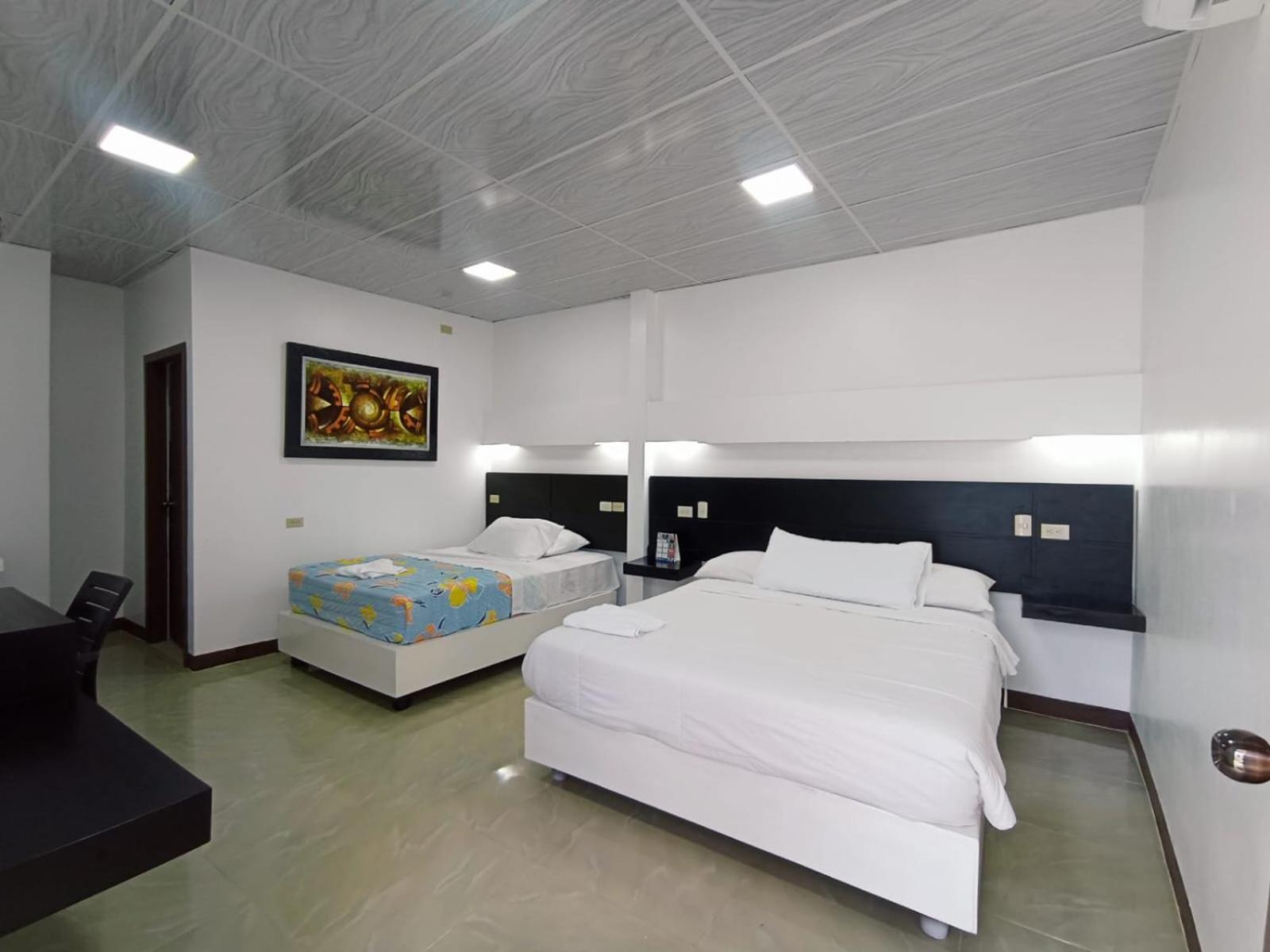 Hotel Los Algarrobos Puerto Baquerizo Moreno Kültér fotó