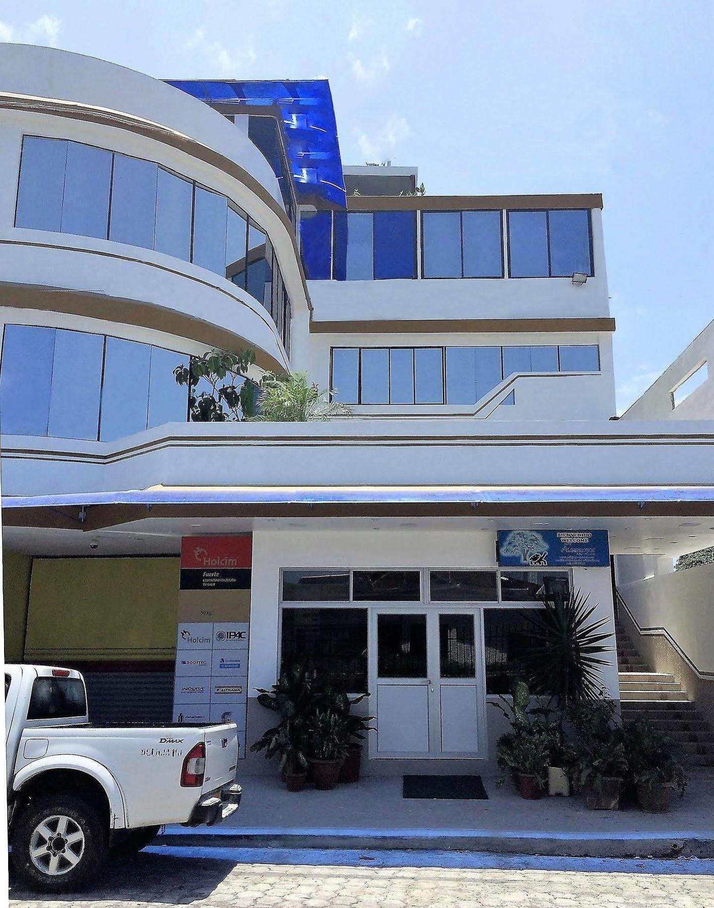 Hotel Los Algarrobos Puerto Baquerizo Moreno Kültér fotó
