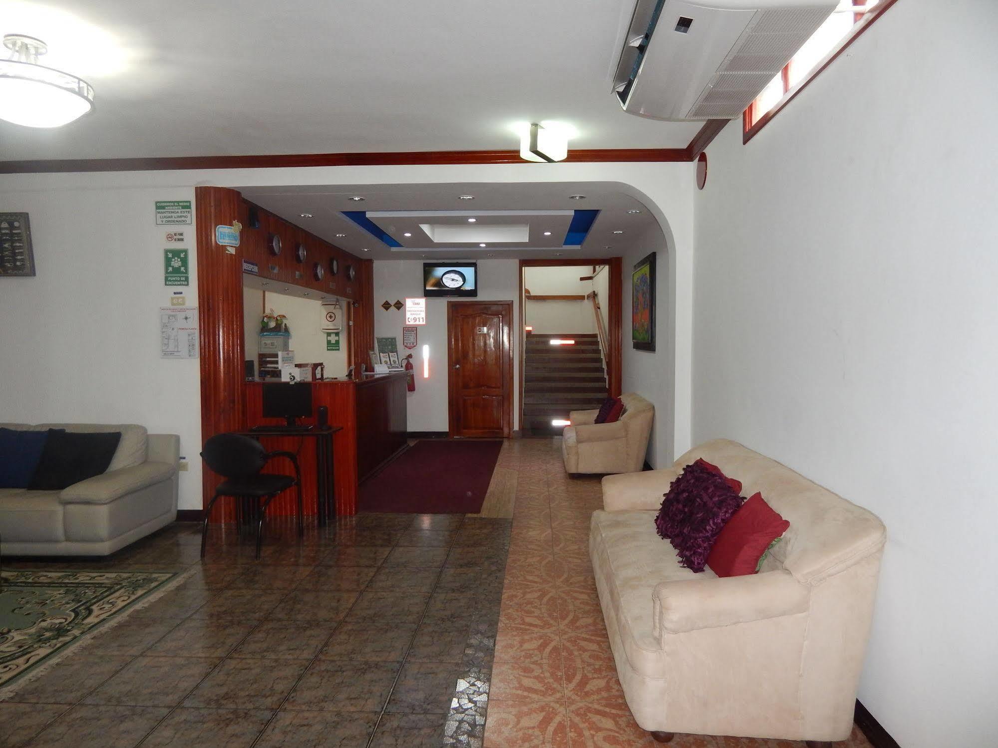 Hotel Los Algarrobos Puerto Baquerizo Moreno Kültér fotó
