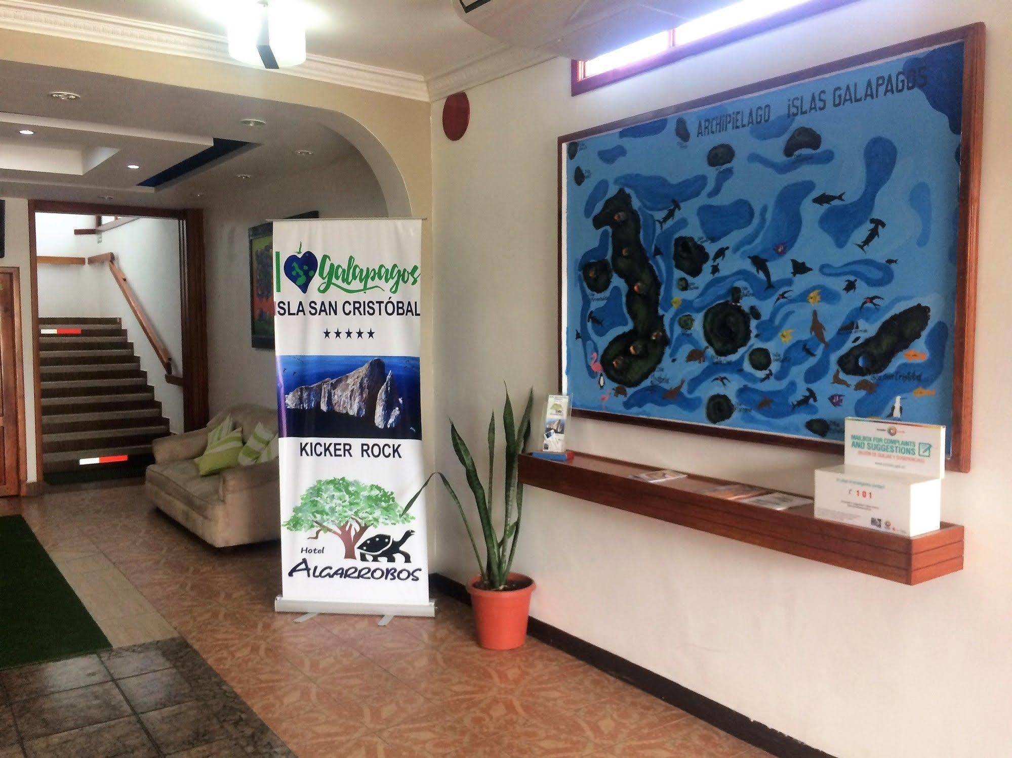 Hotel Los Algarrobos Puerto Baquerizo Moreno Kültér fotó